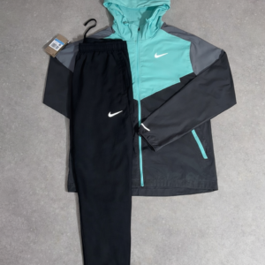 Nike - Mintgroene vest + Zwarte broek