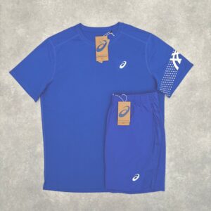 Asics - Blauwe t-shirt + Blauwe shorts